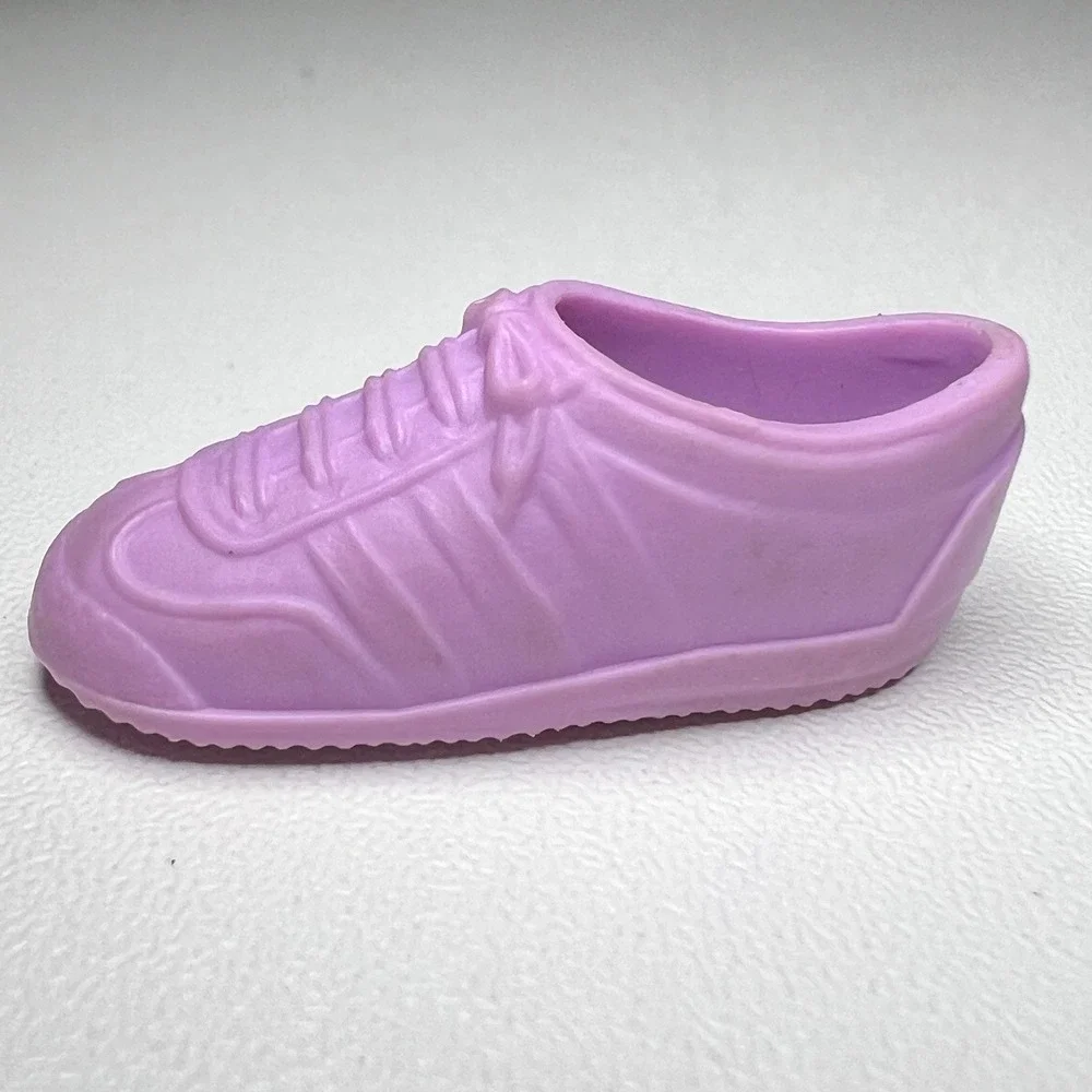 Single Vintage Barbie Skipper Doll Lilac Purple Sneaker Gym Shoes Stamped China‎